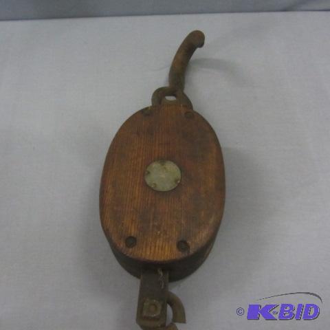 lot 211 image: Antique Block & Tackle
