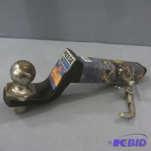 lot 215 image: Receiver Hitch