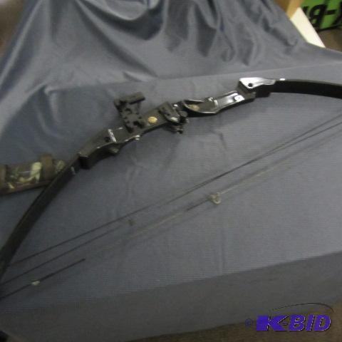 lot 22 image: Cobra Compound Bow