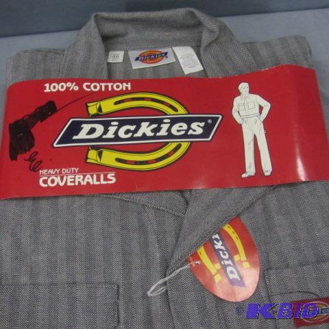 lot 257 image: Dickies Coveralls