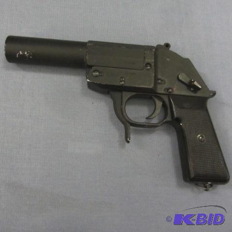 lot 49 image: WWII German Flare gun