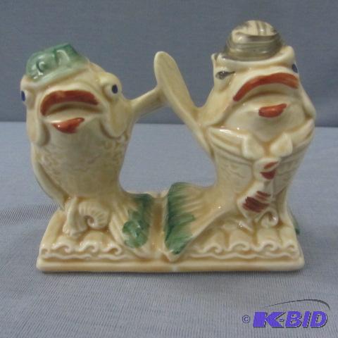 lot 89 image: Vintage Salt and Pepper
