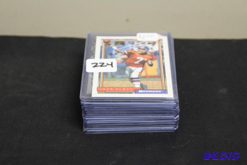Lot of 20 Collectable Football Cards in Prote...