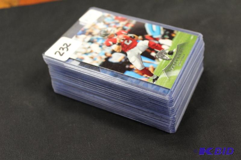 Lot of 20 Collectable Football Cards in Prote...