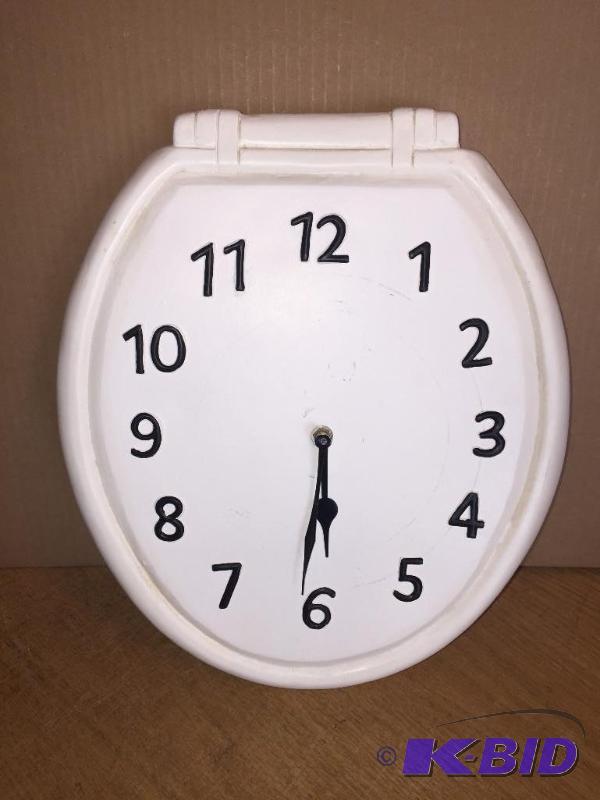 Wooden Toilet seat clock, workings probably n...