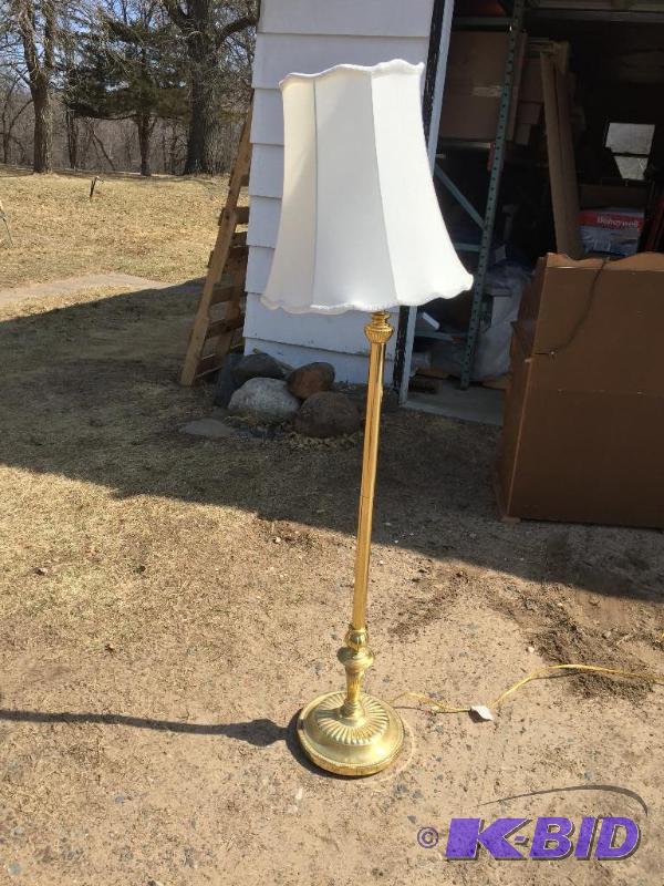 Tall readingliving room lamp, metal base, sh...