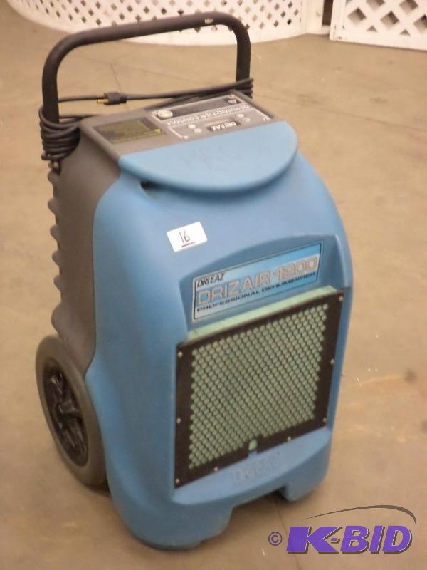 lot 16 image: Drieaz Drizair 1200 Professional 120Volt Dehu...