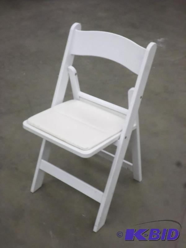 lot 37 image: (20) Matching White Padded Chairs, Foldable &...
