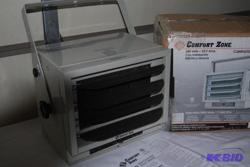 lot 20 image: Comfort Zone 7,500 Watt Ceiling Mount Heater,...