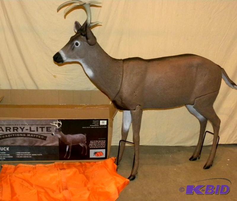 lot 66 image: Carry Lite EZ-Buck Deer Decoy, lifelike color...
