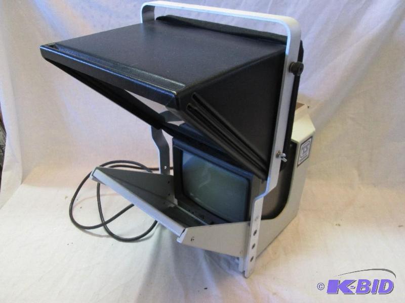 lot 103 image: Tekskil Teleprompter, working and is complete...