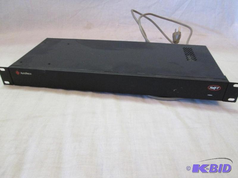 lot 117 image: Auto Patch Half - Y audio Video board, 8 inpu...