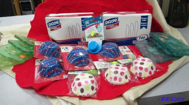 2 boxes of Dixie plastic knives 100 count in ...