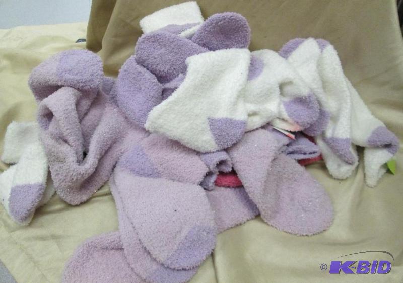Assortment of soft fuzz soaks color purple, w...