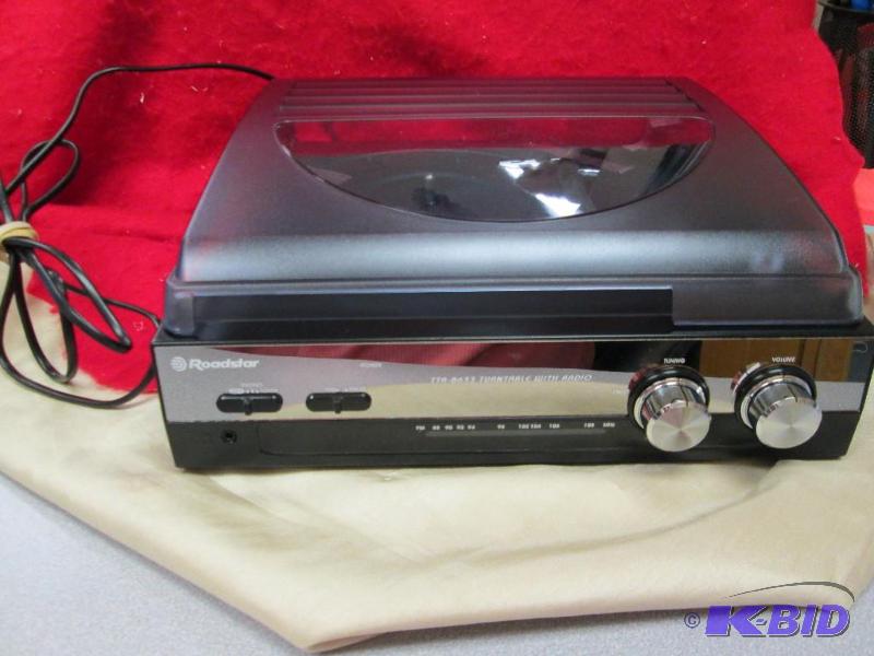 Roadstar TTA-8633 turntable with radio...