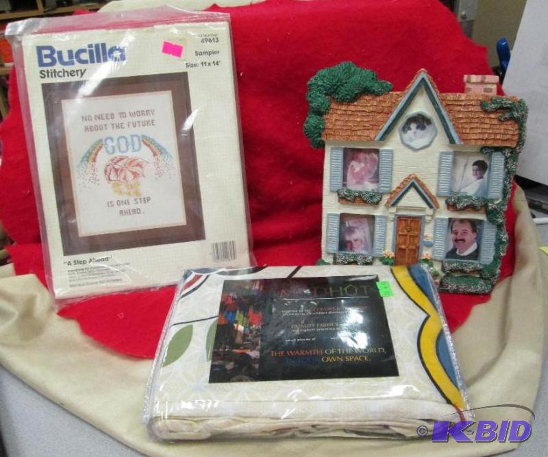 Bucilla Stitchery, Mudhut color patterns curt...