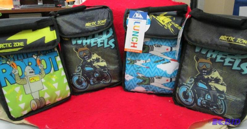 Qty 4 Arctic Zone insulated lunch bags...