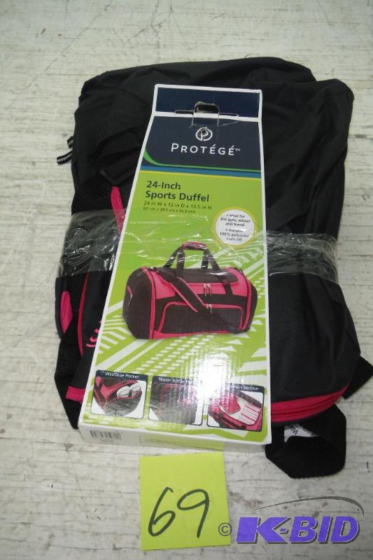 lot 69 image: Adjustable Protege 21 Fashion Duffel Bag