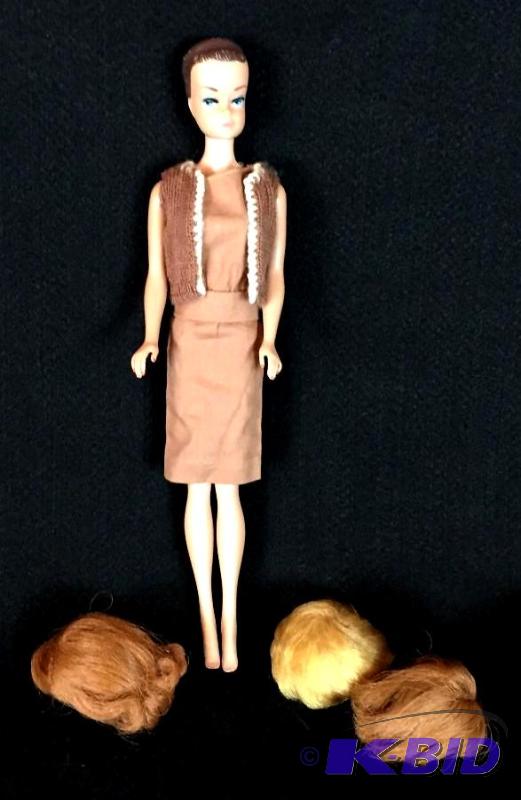 lot 1 image: 1963 Fashion Queen Barbie