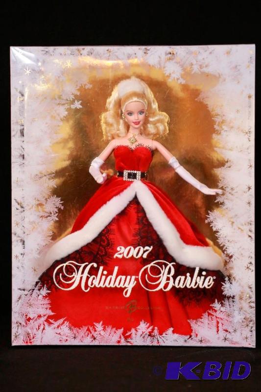 lot 100 image: 2007 Happy Holidays Barbie NIB
