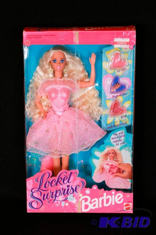 lot 107 image: 1993 Locket Surprise Barbie NIB