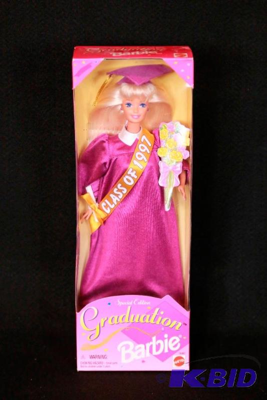 lot 113 image: 1997 Graduation Barbie NIB