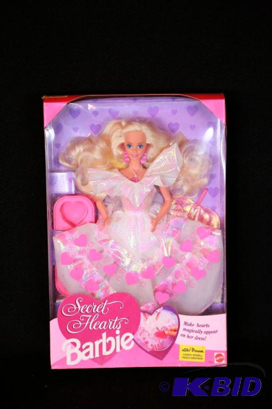 lot 126 image: 1992 Secret Hearts Barbie NIB