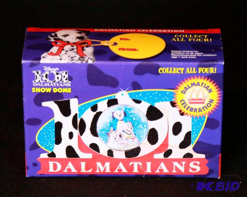 lot 142 image: McDonalds 101 Dalmatians Snowglobe