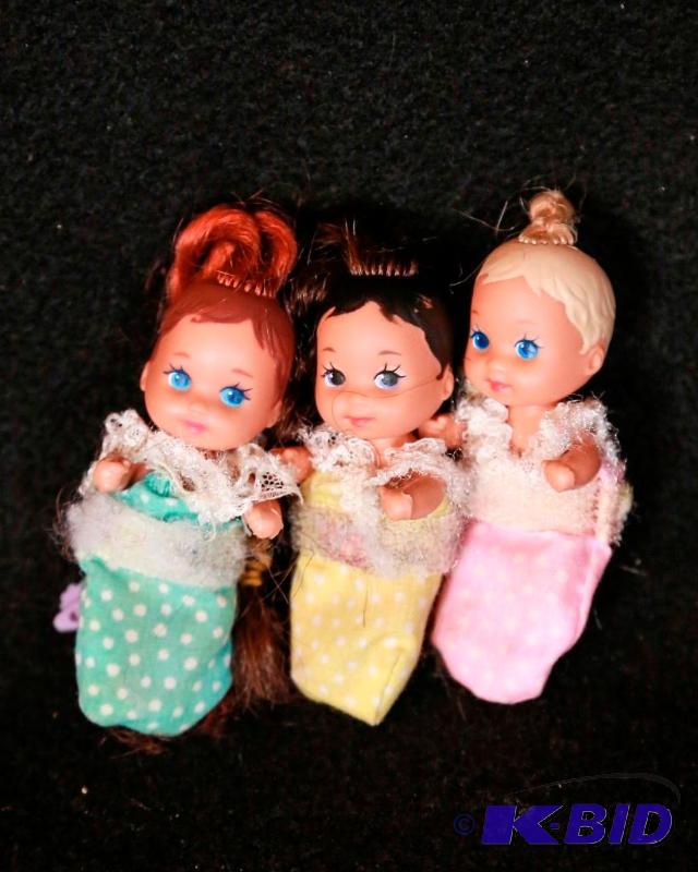 lot 161 image: Huge Barbie Extravaganza