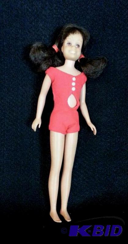 lot 17 image: 1965 Skipper Barbie Doll