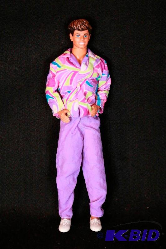 lot 170 image: Huge Barbie Extravaganza
