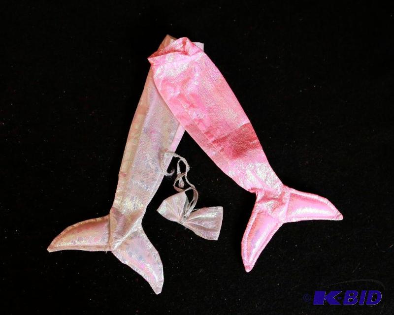 lot 182 image: Original Barbie Clothes & Accessories Lot