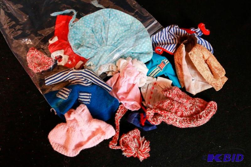 lot 205 image: Original Barbie Clothes & Accessories Lot