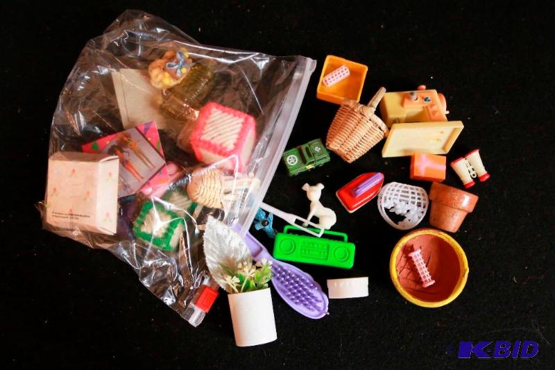 lot 214 image: Original Barbie Accessories Lot