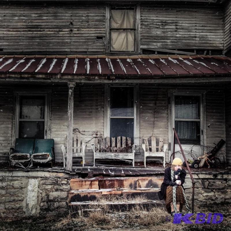 lot 215 image: Sue Dropp of Dropp Visual Photography & Videography