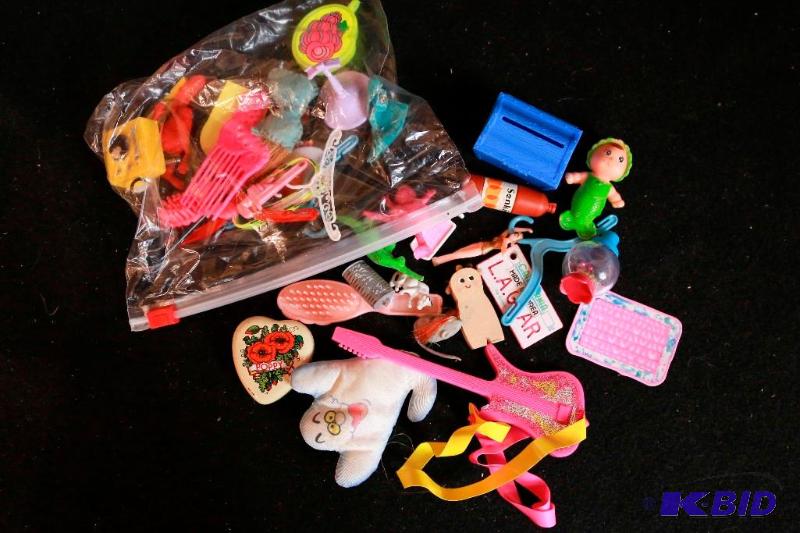 lot 216 image: Original Barbie Accessories Lot