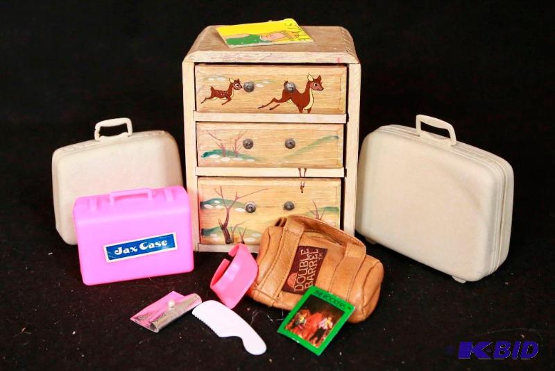 lot 221 image: Original Barbie Accessories Lot