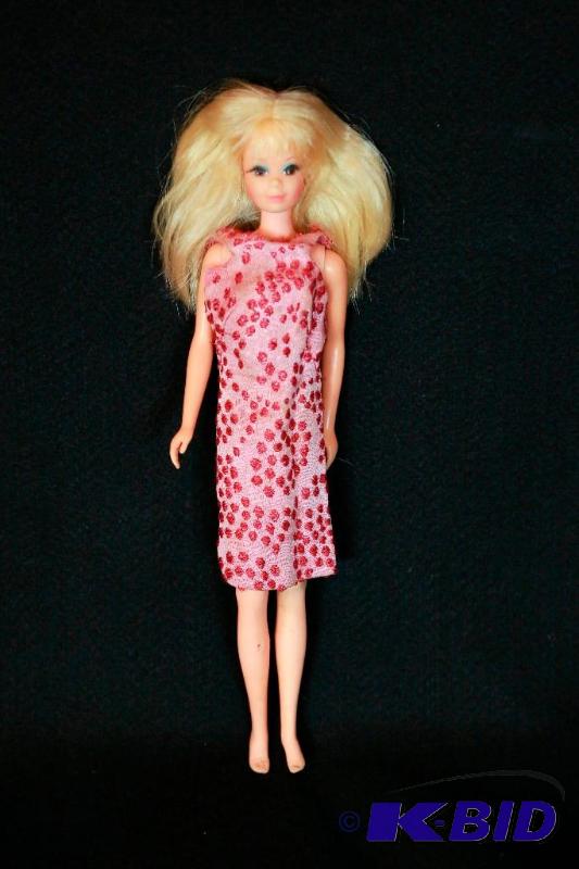 lot 24 image: Vintage Barbie Doll