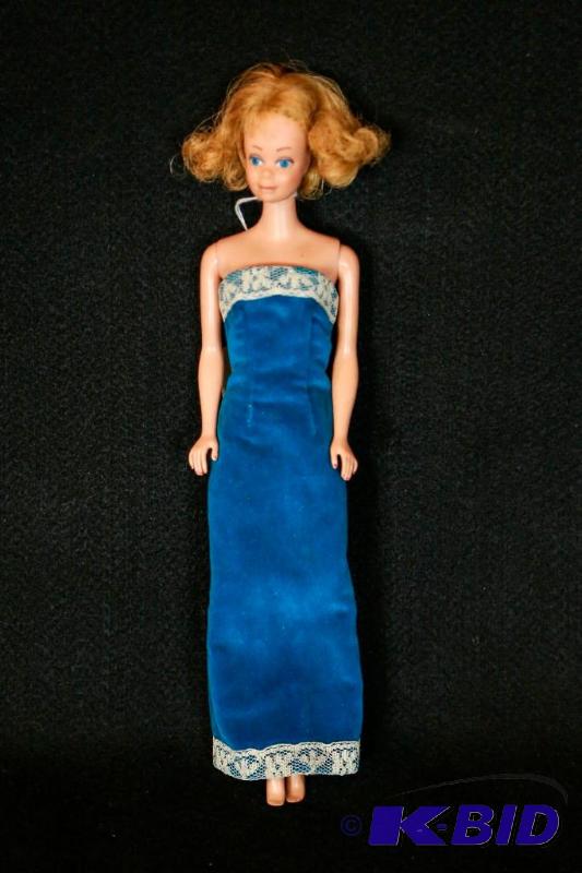 lot 26 image: 1963 Midge Barbie Doll