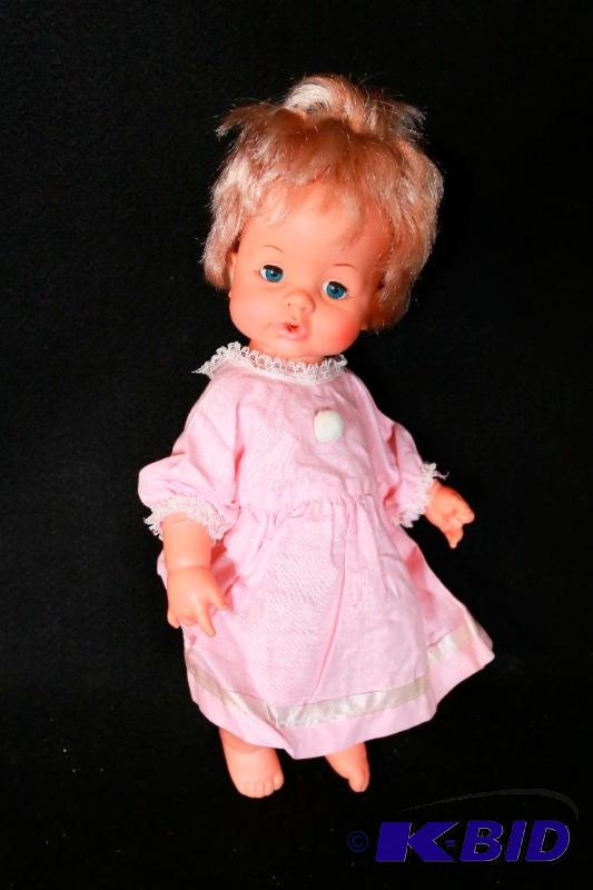 lot 269 image: 1971 Ideal Tiny Tears Drink & Wet Doll
