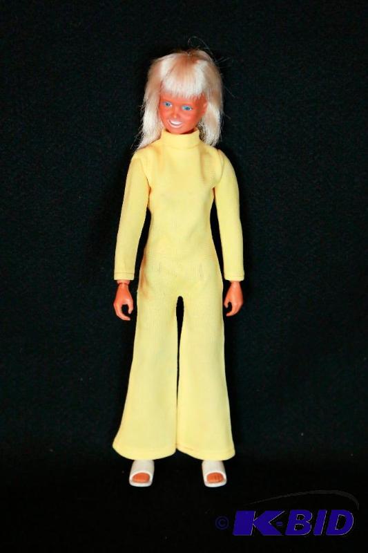 lot 29 image: 1974 Dusty Doll by Kenner