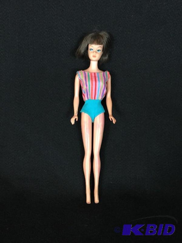 lot 5 image: 1962 Barbie Doll