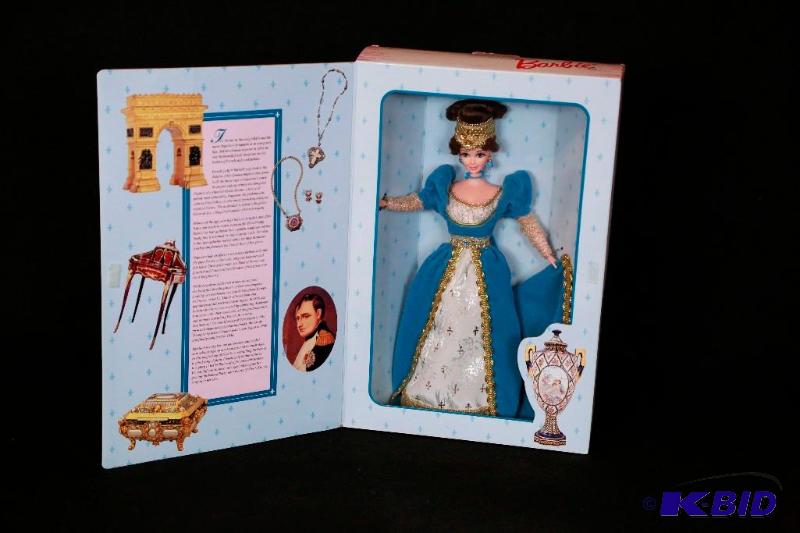lot 61 image: 1997 French Lady Barbie NIB