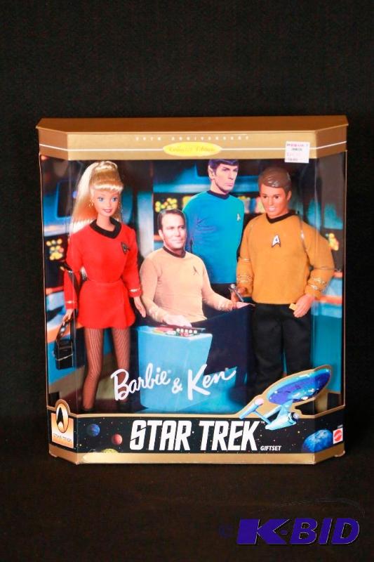 lot 62 image: 1996 Star Trek Barbie NIB