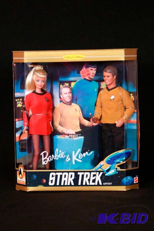 lot 79 image: 1996 Star Trek Barbie NIB