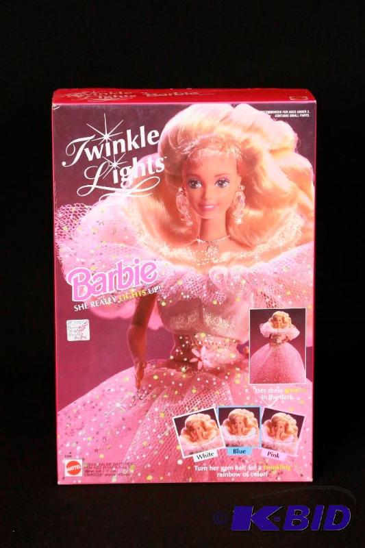 lot 88 image: 1993 Twinkle Lights Barbie NIB