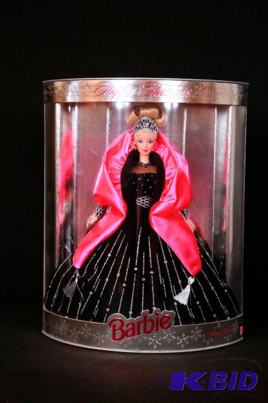 lot 96 image: 1998 Happy Holidays Barbie NIB