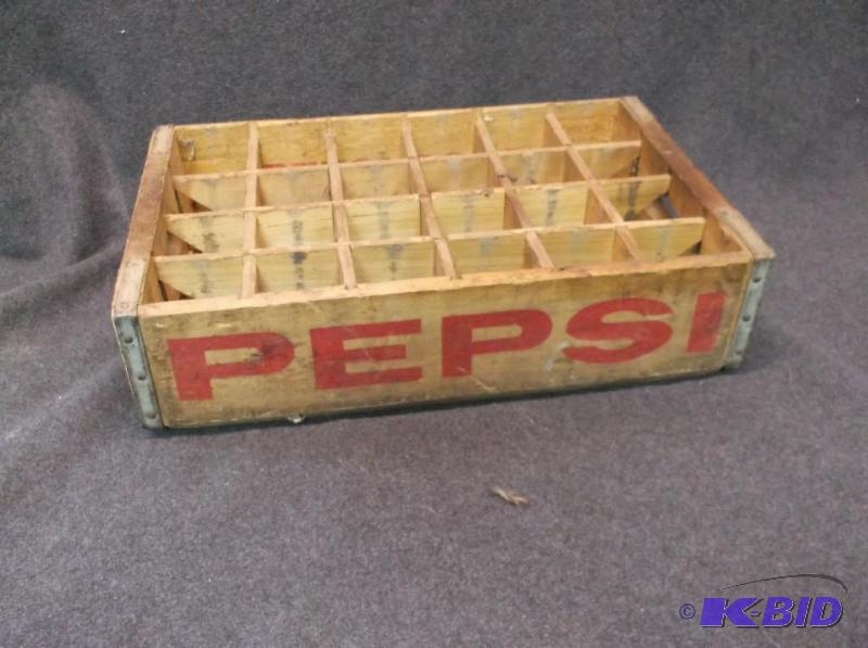 lot 142 image: Vintage wooden Pepsi case great display piece...