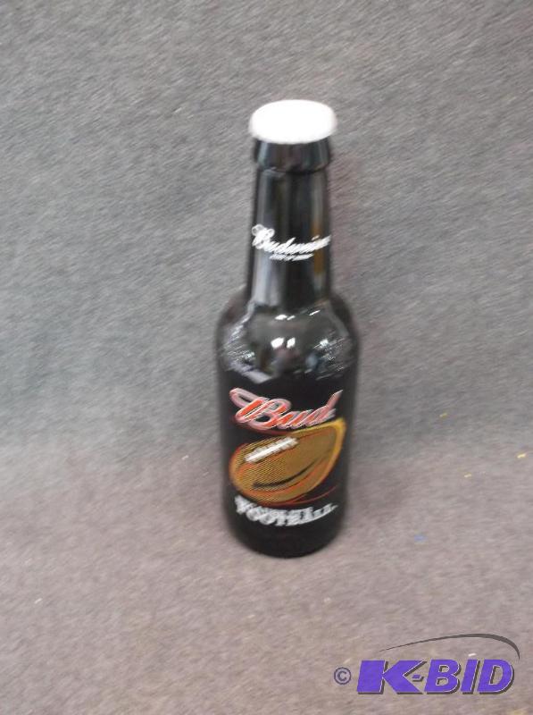 lot 149 image: Large collectable Budweiser coin bank measuri...