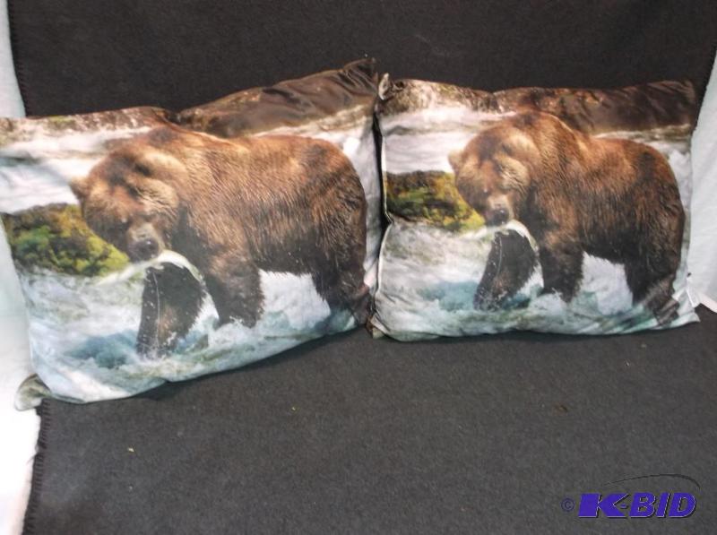 lot 152 image: Beautiful set of wildlife decorative pillows ...